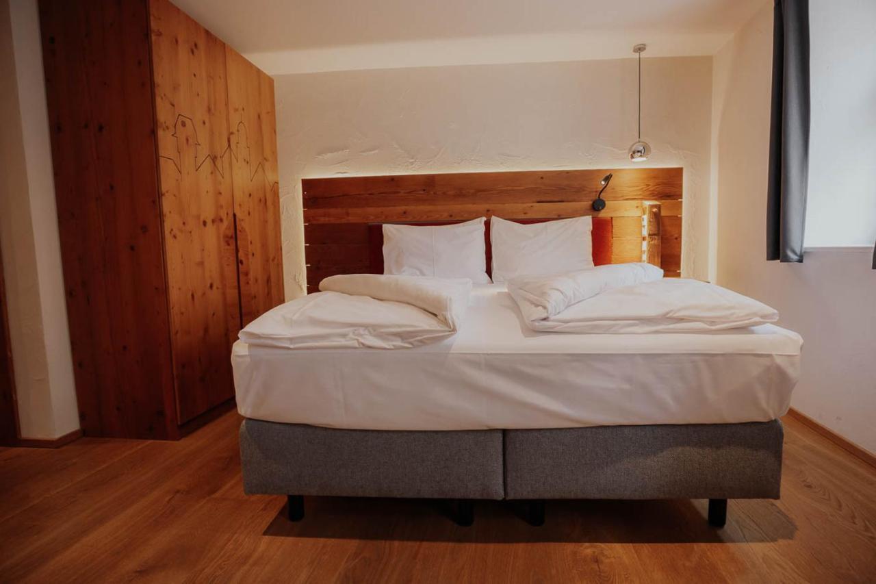 Altstadtmittehotel Sonne Dinkelsbuehl Ngoại thất bức ảnh
