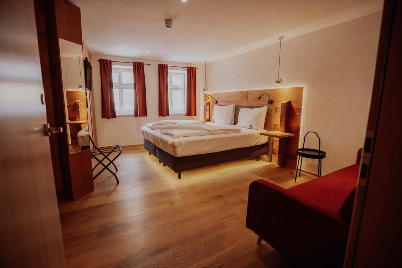 Altstadtmittehotel Sonne Dinkelsbuehl Ngoại thất bức ảnh