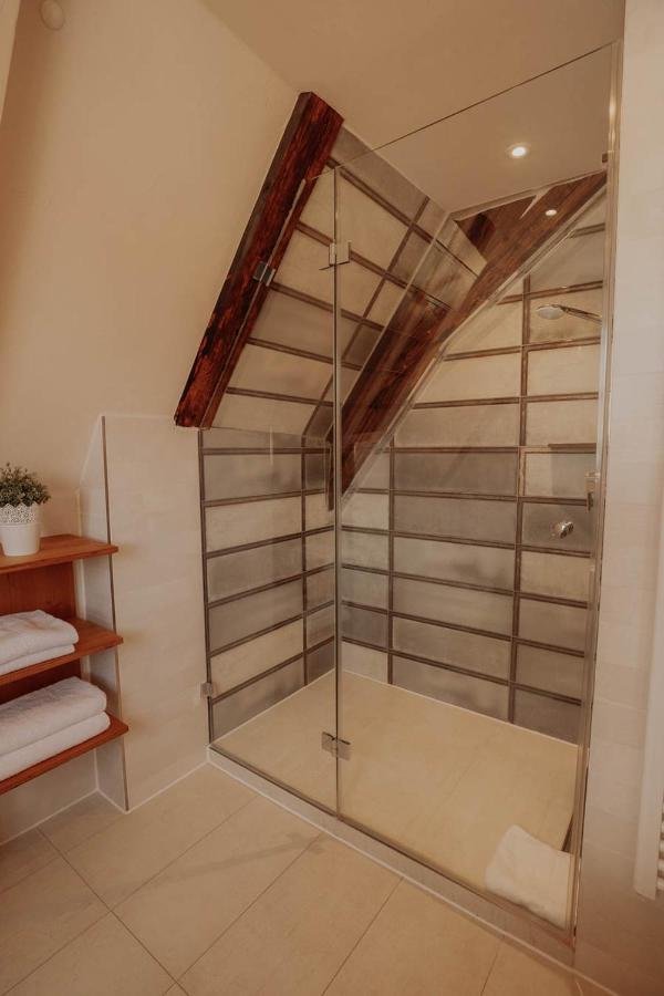 Altstadtmittehotel Sonne Dinkelsbuehl Ngoại thất bức ảnh