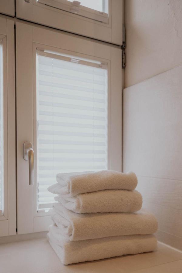 Altstadtmittehotel Sonne Dinkelsbuehl Ngoại thất bức ảnh