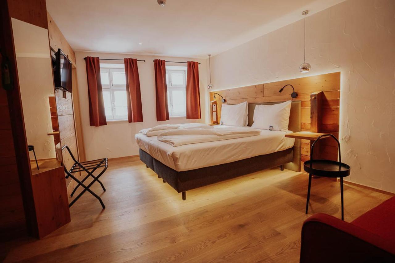 Altstadtmittehotel Sonne Dinkelsbuehl Ngoại thất bức ảnh